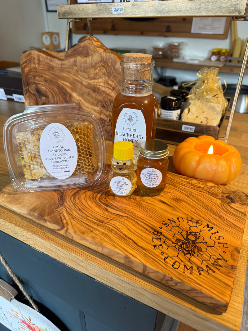 Olive wood honey items